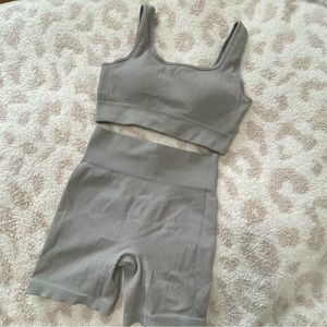 Ribbed biker short and bra set